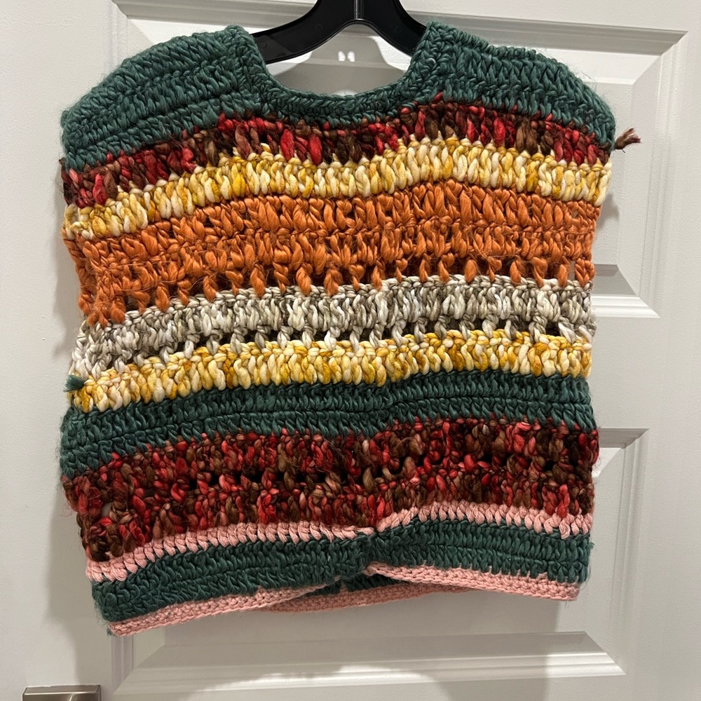 Zara Chunky Knit Vest with Earthy Tones - Picture 2 of 4